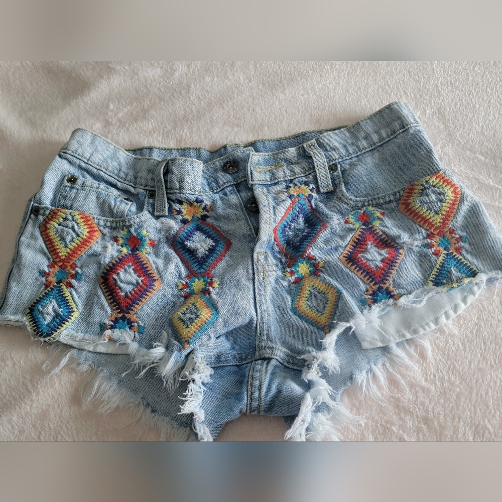 CARMAR Embroidered Tribal Print Shorts